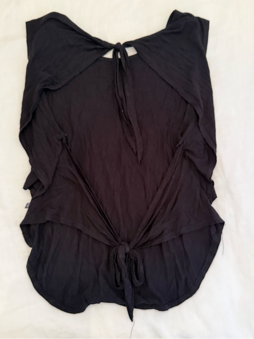 Body Language Black Open Back Flowy Tank Top - Picture 4 of 5